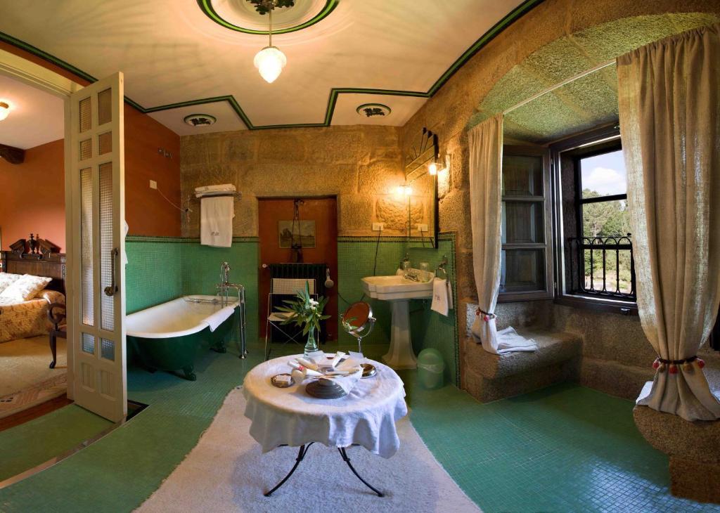 Pazo De Bentraces (Adults Only) ξενώνας Toen Δωμάτιο φωτογραφία